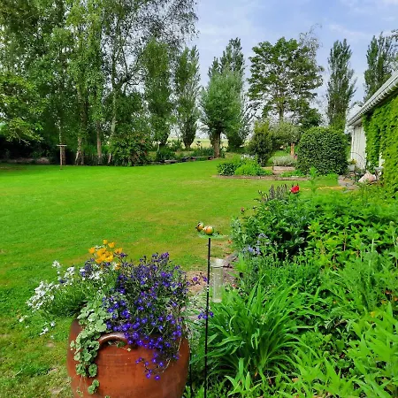 La Flandre Entre Plaine, Et Marais Frühstückspension *